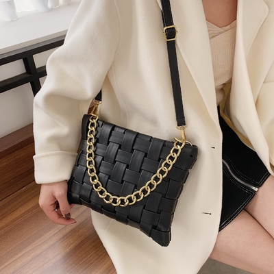 PU BOLSA DE MUJERES TEXTURA Bolsa de mano de tejido 2024 Primavera en la nueva versión coreana de la moda Bolsa de hombro de cadena Bolsa de cuerpo cruzado