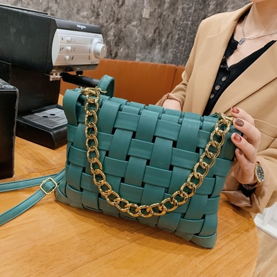 PU BOLSA DE MUJERES TEXTURA Bolsa de mano de tejido 2024 Primavera en la nueva versión coreana de la moda Bolsa de hombro de cadena Bolsa de cuerpo cruzado