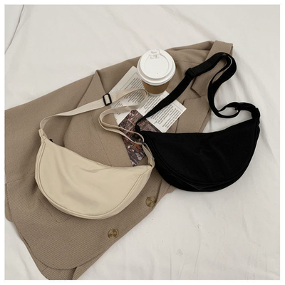 BOLSA DE CROSSBODY de nylon BOLSA de CROSSBODY FEMEÑA 2024 NUEVO DUMPLING LIGHTWEIGHT BOLSA DE BAJO DE LOS ARMOS Todo el hombro BOLSA de lona