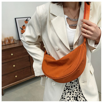 BOLSA DE CROSSBODY de nylon BOLSA de CROSSBODY FEMEÑA 2024 NUEVO DUMPLING LIGHTWEIGHT BOLSA DE BAJO DE LOS ARMOS Todo el hombro BOLSA de lona