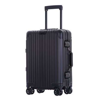 En el caso de los vehículos de transporte público, los vehículos de transporte público deben ser equipados con una maleta de aluminio.