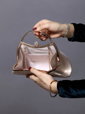EUROPA Y LOS EEUU RETRO COLOR sólido anillo de mano recubierto moda cerradura cerrada bolsa de comedor cadena bolsa de cuerpo cruzado