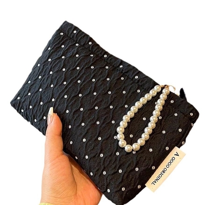 Polka DOT NEGRO BORSA DE MAQUILLAJE BORSA de almacenamiento de cuidado de la piel dulce BORSA de transporte de monedas portátiles BORSA de viaje Lavado