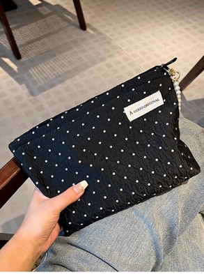 Polka DOT NEGRO BORSA DE MAQUILLAJE BORSA de almacenamiento de cuidado de la piel dulce BORSA de transporte de monedas portátiles BORSA de viaje Lavado