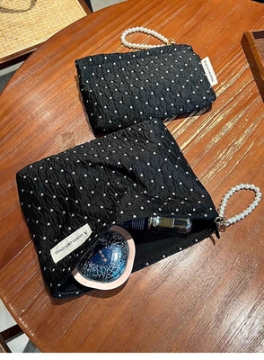 Polka DOT NEGRO BORSA DE MAQUILLAJE BORSA de almacenamiento de cuidado de la piel dulce BORSA de transporte de monedas portátiles BORSA de viaje Lavado