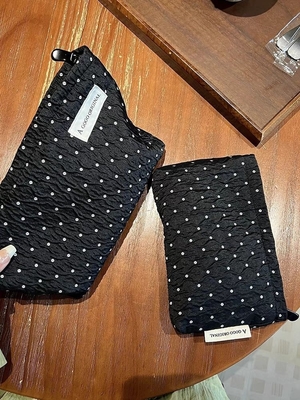 Polka DOT NEGRO BORSA DE MAQUILLAJE BORSA de almacenamiento de cuidado de la piel dulce BORSA de transporte de monedas portátiles BORSA de viaje Lavado
