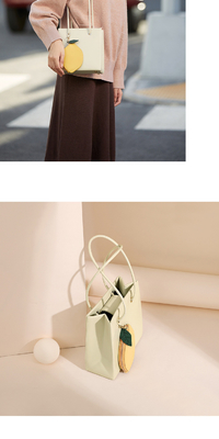 2024 LA NUEVA MODA BOLSA DE MUJER DE UNA OLLA TODA LA ARMILLA BOLSA PEQUEÑA CUADrada NICHE DISEÑO SENSE RETRO BOLSA CROSSBODY Mujer
