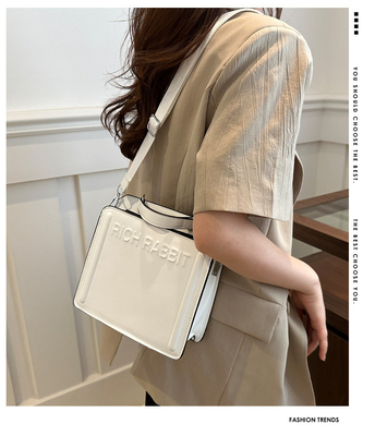 BOLSA SIMPLE DE MODA BOLSA de bolsas de mujer BOLSA de mano de pasajeros BOLSA pequeña cuadrada BOLSA para adultos mayores TEXTURA AMBIENTE