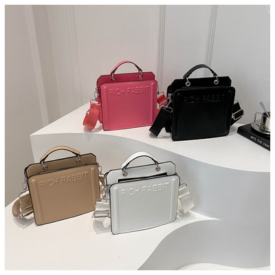 BOLSA SIMPLE DE MODA BOLSA de bolsas de mujer BOLSA de mano de pasajeros BOLSA pequeña cuadrada BOLSA para adultos mayores TEXTURA AMBIENTE