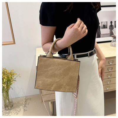 VINTAGE CHIC TEXTURED LETTER TOTE BAG BOLSA DE MUJER 2024 NUEVO BOLSA de moda de gran capacidad BOLSA de hombro con correa ancha