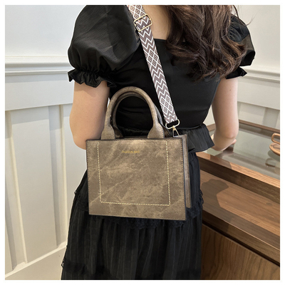 VINTAGE CHIC TEXTURED LETTER TOTE BAG BOLSA DE MUJER 2024 NUEVO BOLSA de moda de gran capacidad BOLSA de hombro con correa ancha