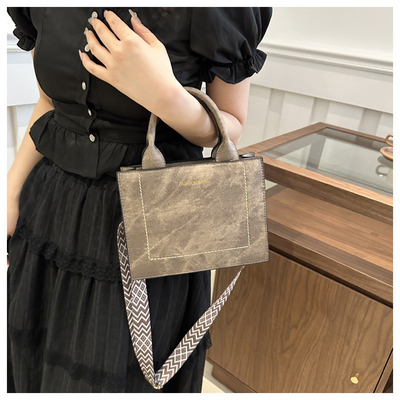 VINTAGE CHIC TEXTURED LETTER TOTE BAG BOLSA DE MUJER 2024 NUEVO BOLSA de moda de gran capacidad BOLSA de hombro con correa ancha