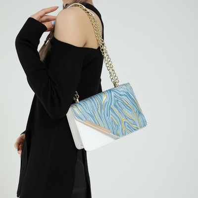 Bolso de mujer nueva moda bolso cuadrado pequeño nicho mayorista retro simple arena rápida todo el hombro único cha crossbody