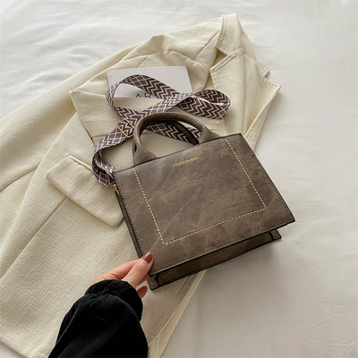 VINTAGE CHIC TEXTURED LETTER TOTE BAG BOLSA DE MUJER 2024 NUEVO BOLSA de moda de gran capacidad BOLSA de hombro con correa ancha
