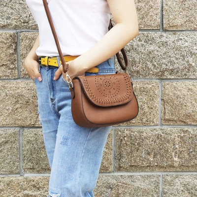 Bolsos de cuerpo cruzado para mujeres Bolsos huecos con correa ajustable