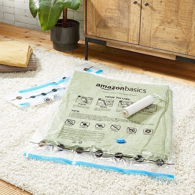 Amazon Basics Bolsas de almacenamiento de compresión al vacío con cremallera con bomba de mano, mediano, de 5 paquetes, blanco, azul cielo