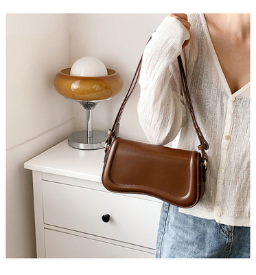 Bolso de hombro pequeño para mujeres Bolso Crossbody de moda Bolso de cuero a prueba de agua Bolsos de mano de embrague Bolsas de diseño