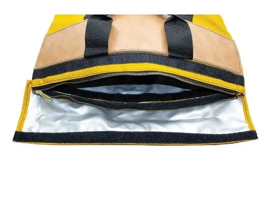 Bolso de mensajería resistente al fuego   Made to order Con el acabado de piel de toba, fondo cuadrado, palos palmeados duraderos y cerradura incorporada, es sin duda un producto valioso en todas las oficinas, salas de correo o almacenes!