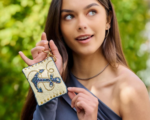 Monedero Hooked Up Llamativo monedero de mariposa con atrevidos diseños florales con cuentas, divertido llavero con borla y cierre de cremallera, perfecto para pequeños artículos esenciales.