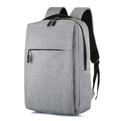 Mochila impermeable de nylon opcional del ordenador portátil de 4 colores con el cargador USB